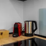 شقة Modern Right In Trendy Agnesviertel