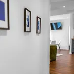 Modern Right In Trendy Agnesviertel *