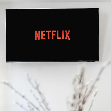 Modern Right In Trendy Agnesviertel *