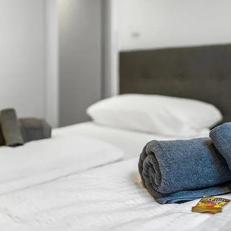 Modern Right In Trendy Agnesviertel * Colonia