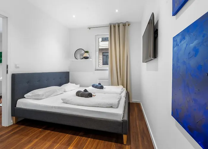 Modern Right In Trendy Agnesviertel * Cologne