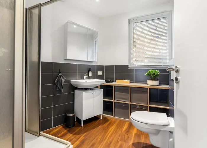 Modern Right In Trendy Agnesviertel Appartamento