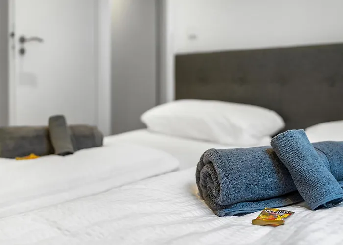 Modern Right In Trendy Agnesviertel * Colonia