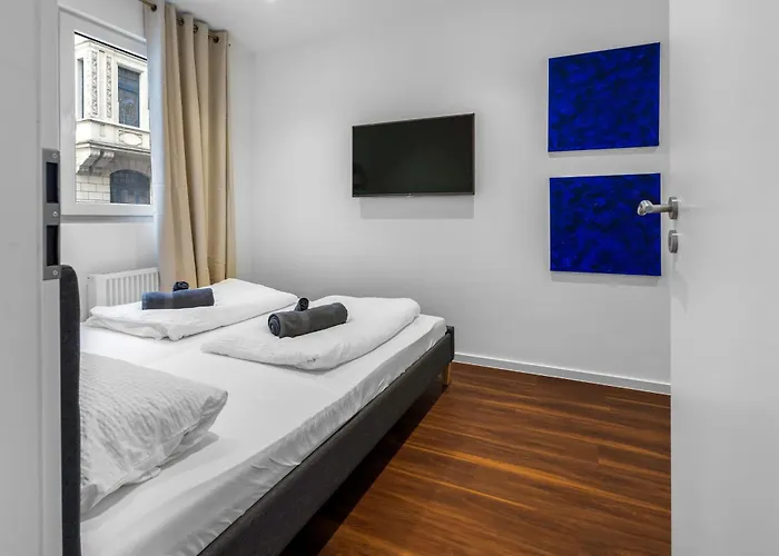 Apartment Modern Right In Trendy Agnesviertel