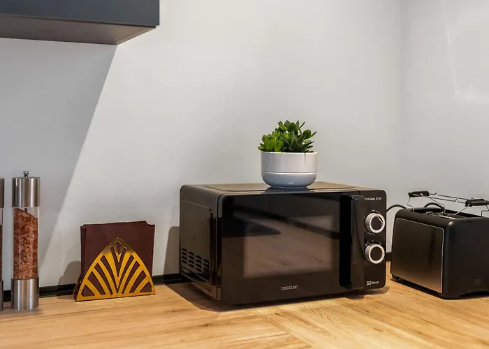 Modern Right In Trendy Agnesviertel Colonia